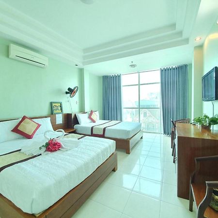 Khach San Truong Son Hotel Хошимин Екстериор снимка