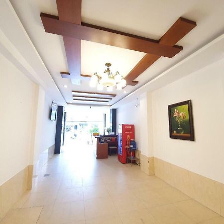 Khach San Truong Son Hotel Хошимин Екстериор снимка