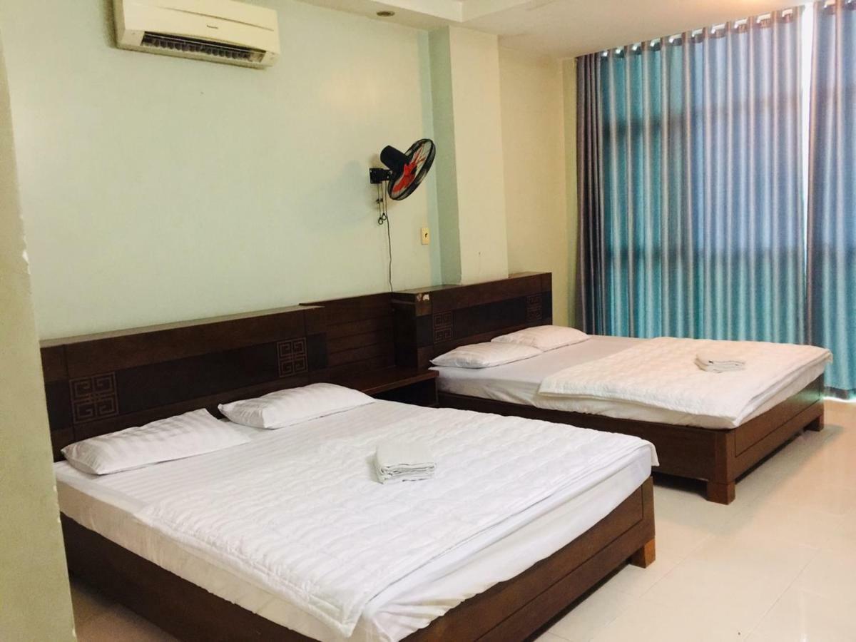 Khach San Truong Son Hotel Хошимин Екстериор снимка