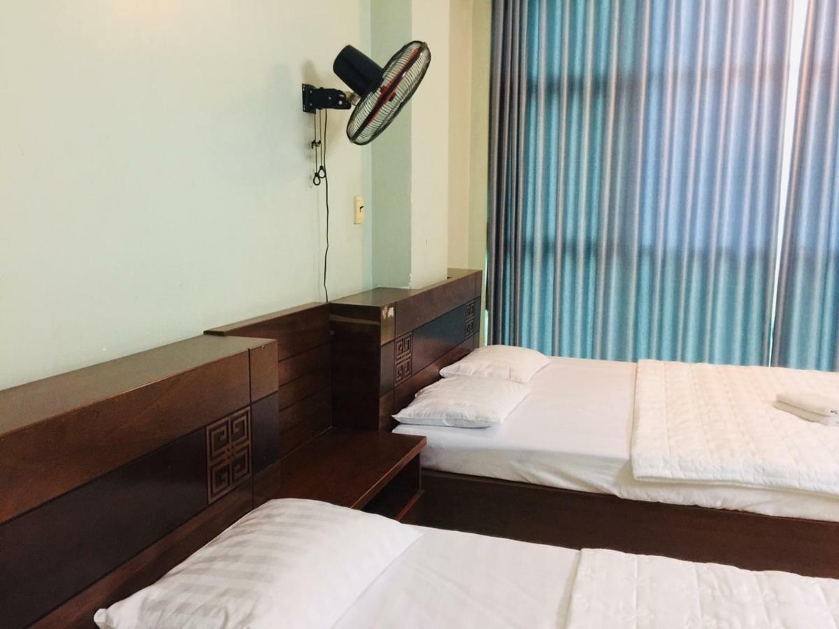 Khach San Truong Son Hotel Хошимин Екстериор снимка