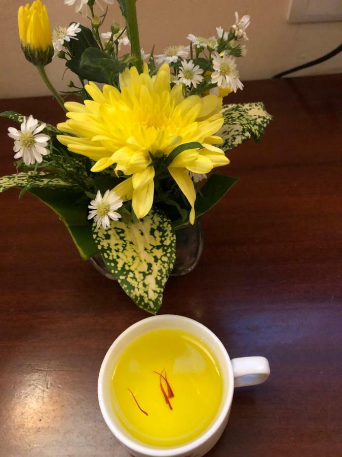 Khach San Truong Son Hotel Хошимин Екстериор снимка