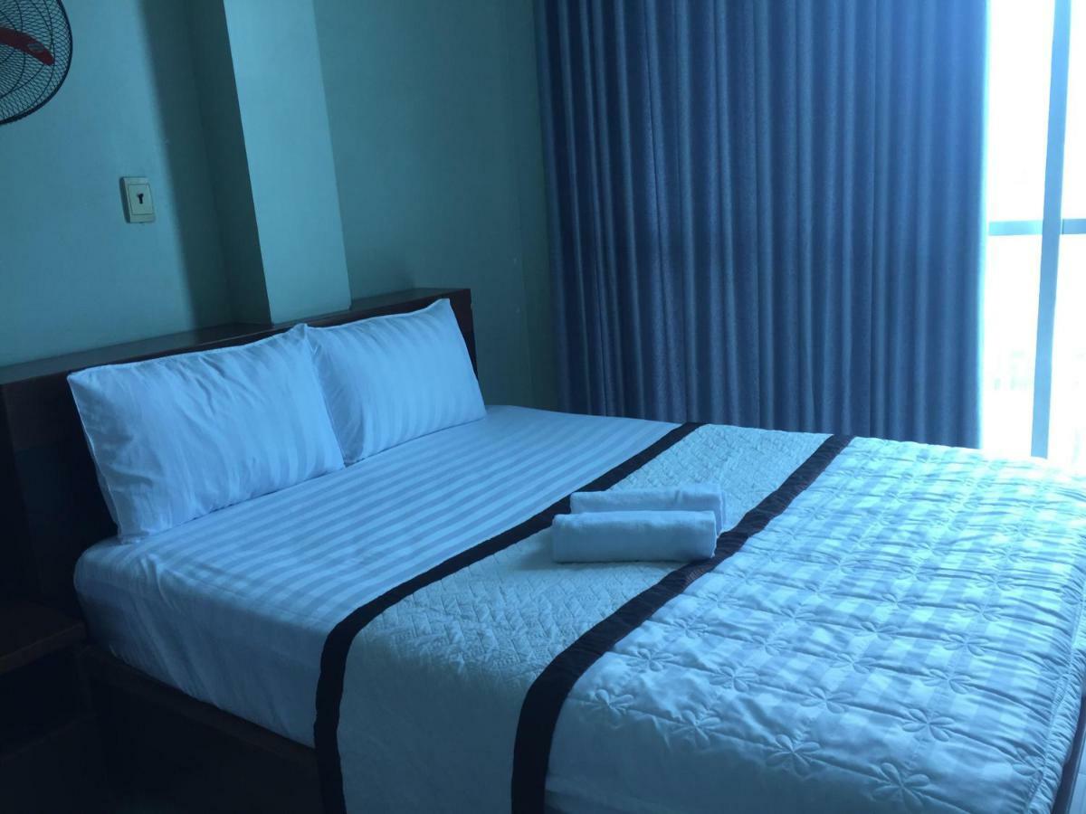 Khach San Truong Son Hotel Хошимин Екстериор снимка