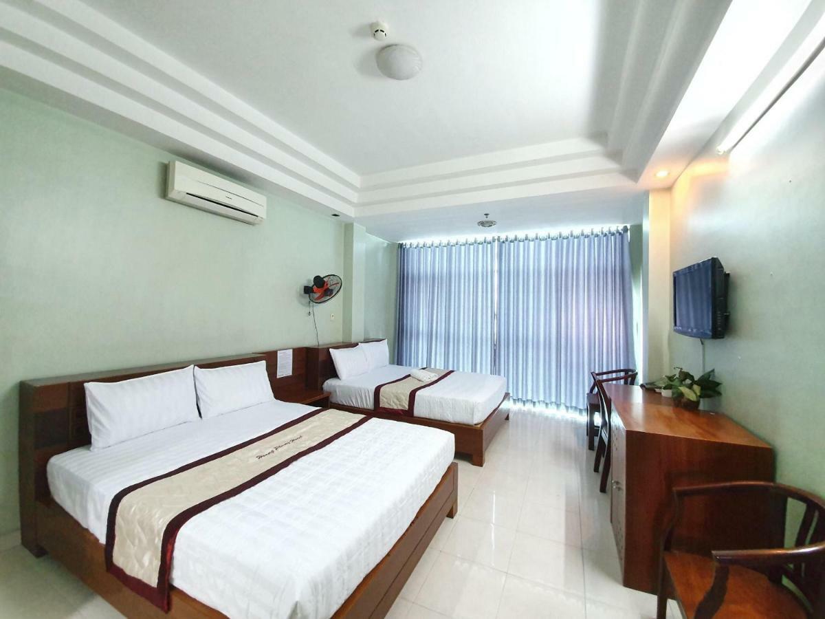 Khach San Truong Son Hotel Хошимин Екстериор снимка