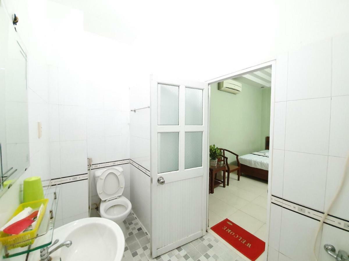 Khach San Truong Son Hotel Хошимин Екстериор снимка